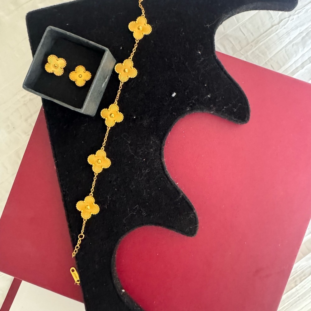 Gold Flower Bracelet and Earring Set